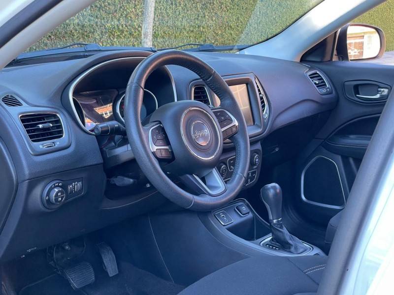 JEEP - COMPASS - 2017/2018 - Branca - R$ 92.900,00