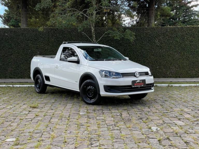 VOLKSWAGEN - SAVEIRO - 2013/2014 - Branca - R$ 46.900,00