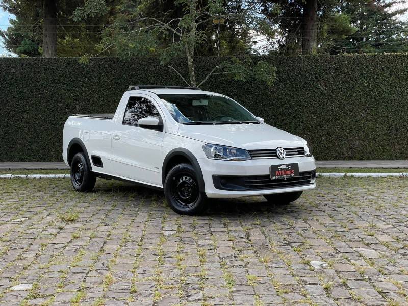 VOLKSWAGEN - SAVEIRO - 2013/2014 - Branca - R$ 46.900,00