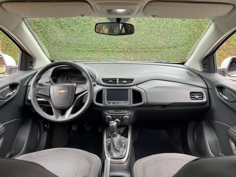 CHEVROLET - ONIX - 2013/2013 - Branca - R$ 41.900,00