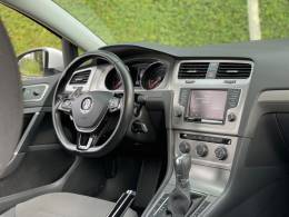 VOLKSWAGEN - GOLF - 2015/2016 - Branca - R$ 75.900,00