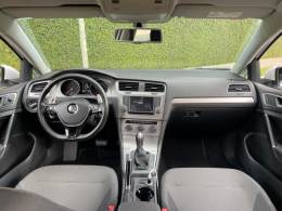 VOLKSWAGEN - GOLF - 2015/2016 - Branca - R$ 76.900,00