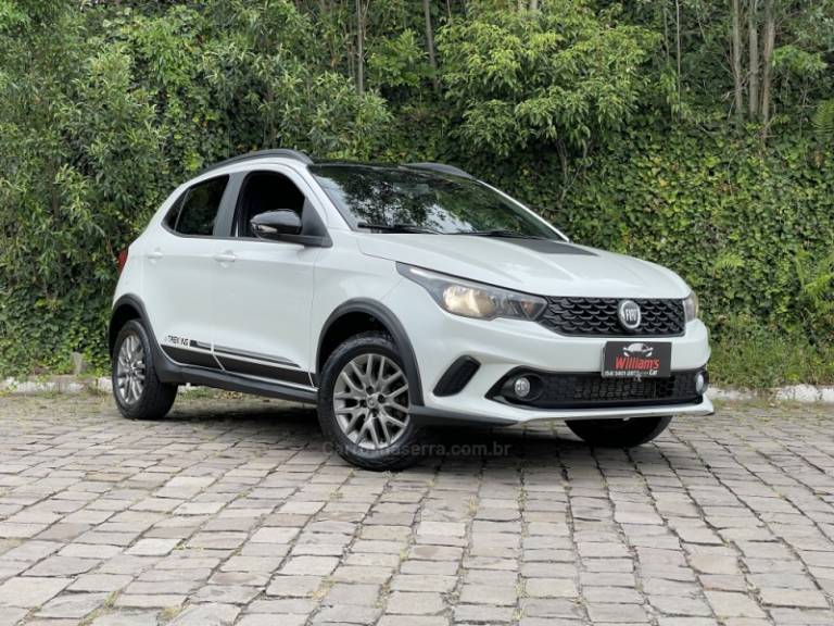 FIAT - ARGO - 2019/2020 - Branca - R$ 67.900,00