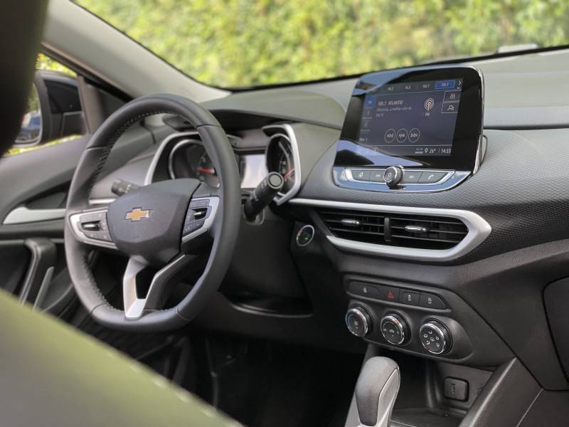 CHEVROLET - TRACKER - 2021/2022 - Preta - R$ 98.900,00