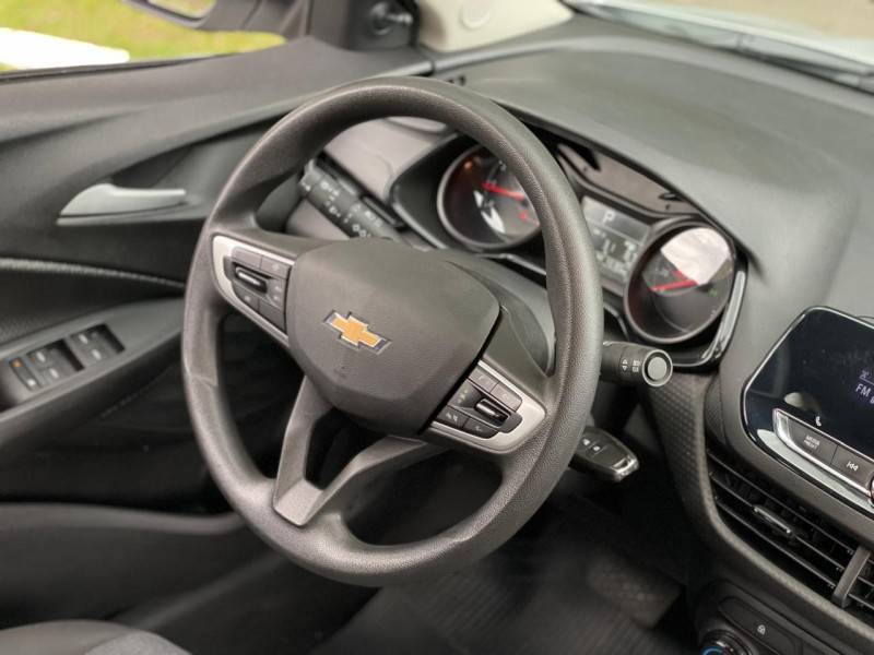 CHEVROLET - ONIX - 2020/2020 - Branca - R$ 65.900,00