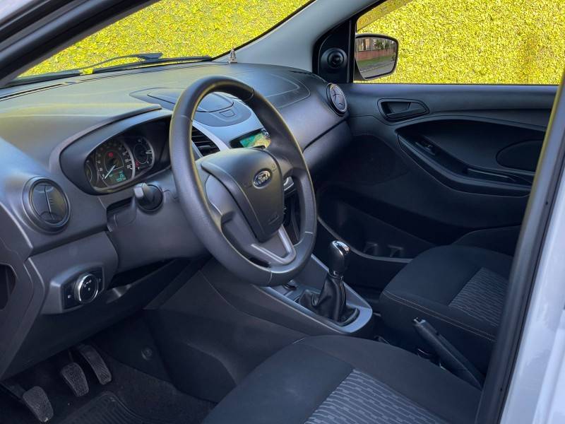 FORD - KA + - 2018/2019 - Branca - R$ 49.990,00