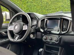 FIAT - STRADA - 2022/2023 - Branca - R$ 110.900,00