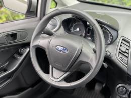 FORD - FIESTA - 2015/2015 - Prata - R$ 49.900,00