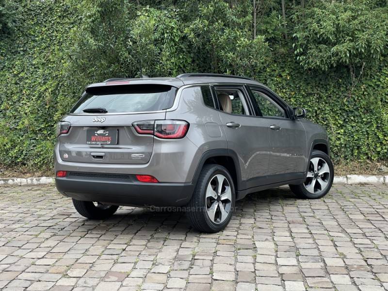 JEEP - COMPASS - 2016/2017 - Cinza - R$ 92.900,00