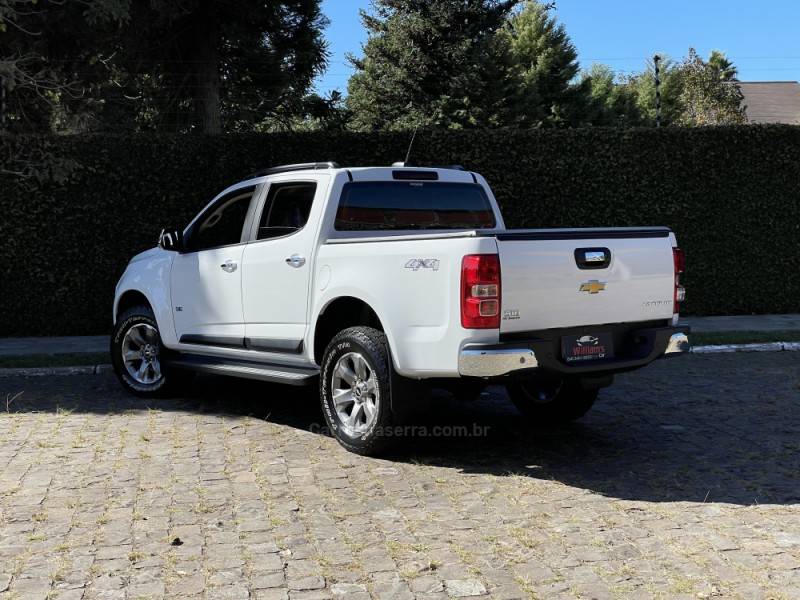 CHEVROLET - S10 - 2023/2024 - Branca - R$ 239.900,00