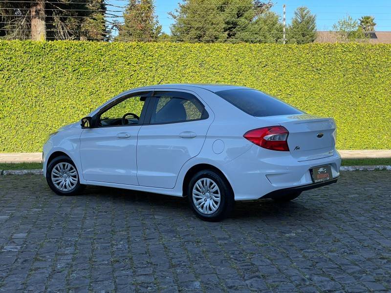 FORD - KA + - 2018/2019 - Branca - R$ 49.990,00