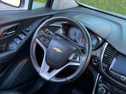 CHEVROLET - TRACKER - 2017/2018 - Branca - R$ 84.900,00