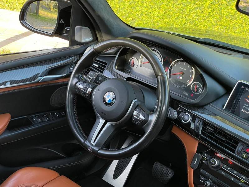 BMW - X5 - 2017/2018 - Cinza - R$ 304.900,00