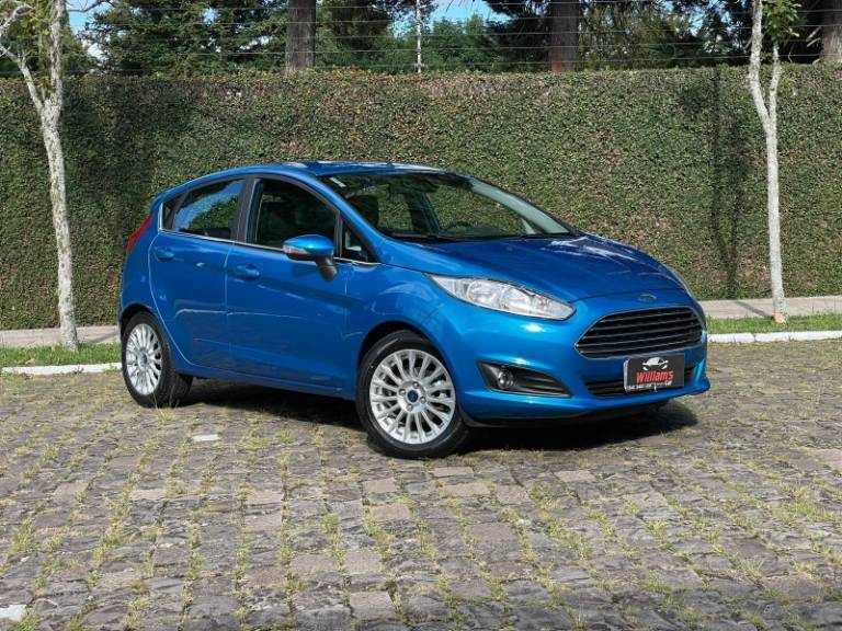 FORD - FIESTA - 2014/2015 - Azul - R$ 46.900,00