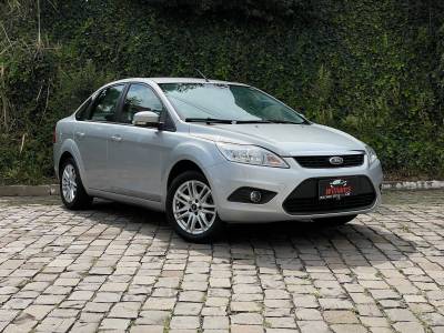 FORD - FOCUS - 2013/2013 - Prata - R$ 42.500,00