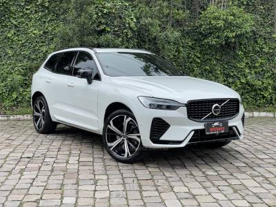 VOLVO - XC60 - 2023/2024 - Branca - R$ 426.900,00