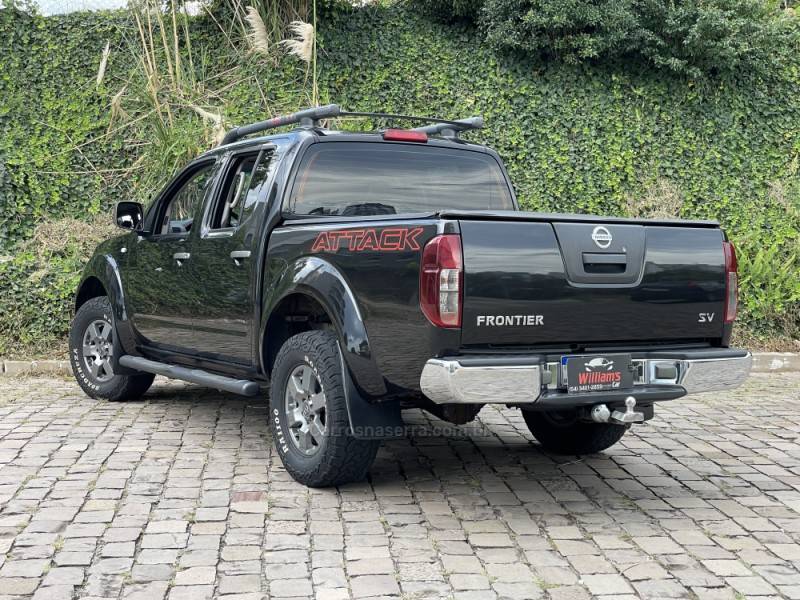 NISSAN - FRONTIER - 2016/2016 - Preta - R$ 107.900,00