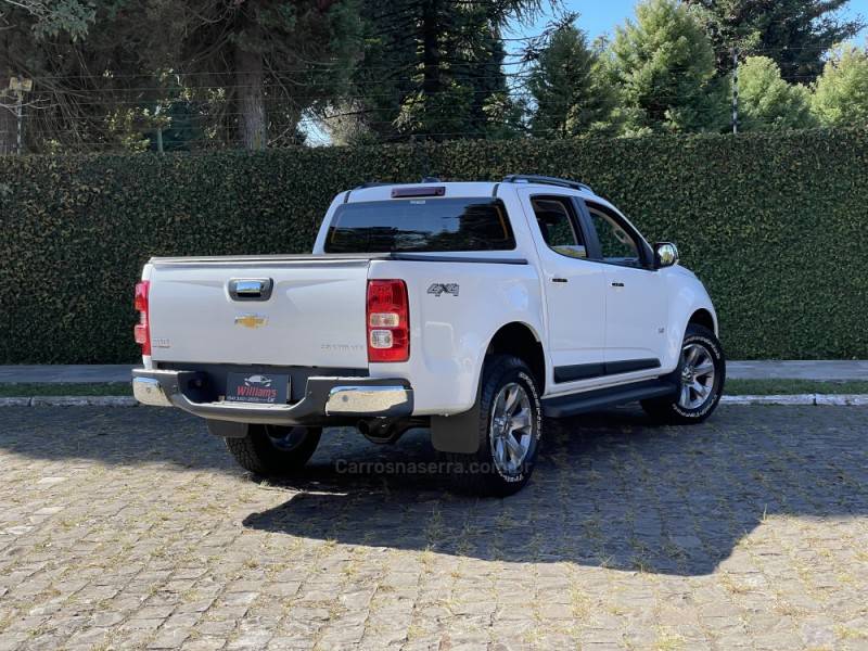 CHEVROLET - S10 - 2023/2024 - Branca - R$ 239.900,00