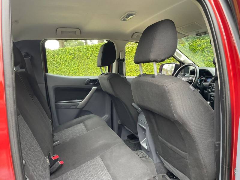 FORD - RANGER - 2017/2018 - Vermelha - R$ 117.900,00