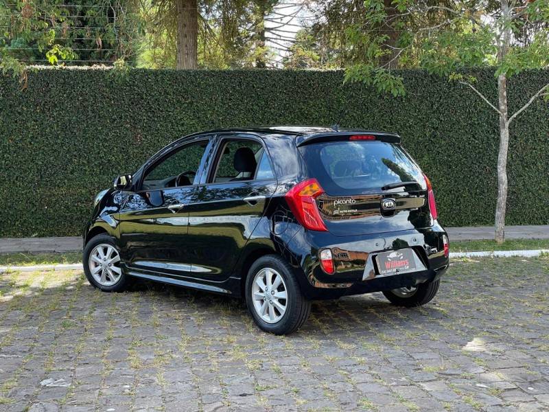 KIA MOTORS - PICANTO - 2014/2015 - Preta - R$ 48.900,00