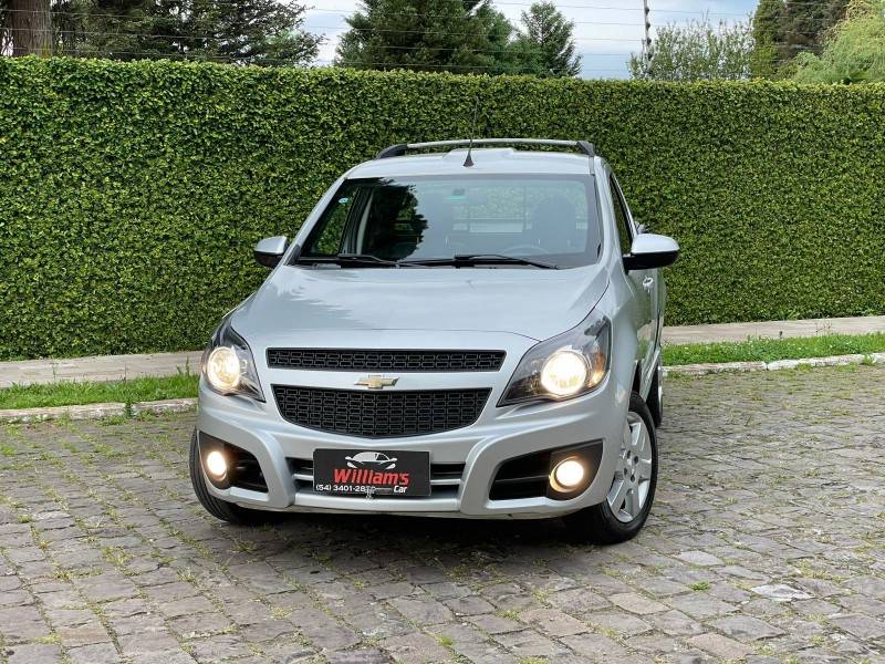 CHEVROLET - MONTANA - 2013/2013 - Prata - R$ 48.900,00