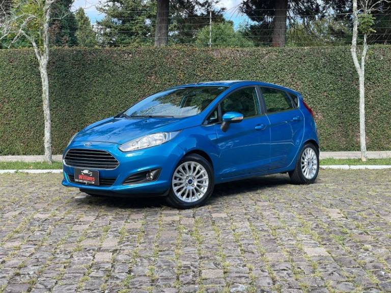 FORD - FIESTA - 2014/2015 - Azul - R$ 46.900,00