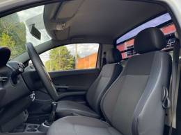 VOLKSWAGEN - SAVEIRO - 2013/2014 - Branca - R$ 46.900,00