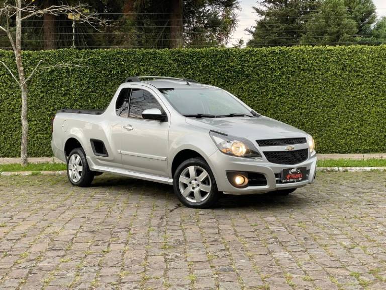 CHEVROLET - MONTANA - 2013/2013 - Prata - R$ 48.900,00