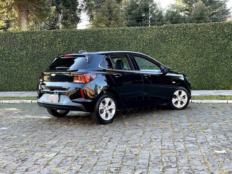 CHEVROLET - ONIX - 2020/2021 - Preta - R$ 77.500,00