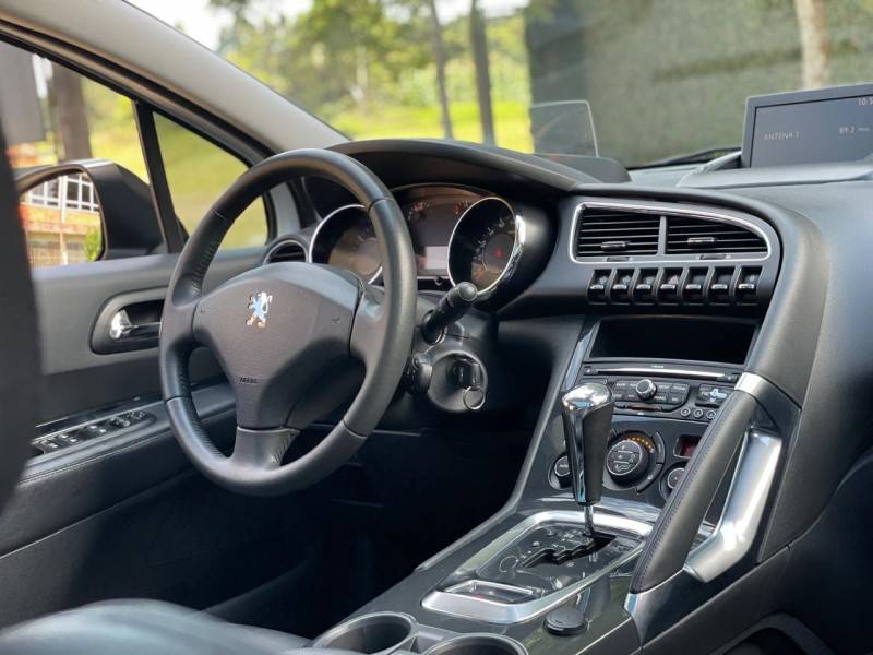 PEUGEOT - 3008 - 2012/2013 - Branca - R$ 43.900,00