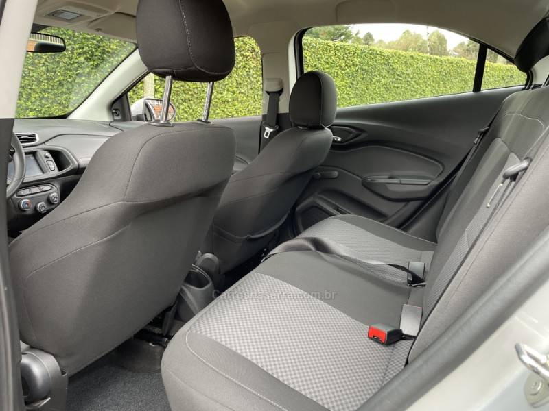 CHEVROLET - PRISMA - 2017/2018 - Prata - R$ 64.900,00