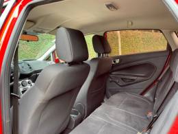 FORD - FIESTA - 2016/2017 - Vermelha - R$ 55.000,00