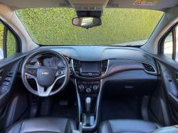 CHEVROLET - TRACKER - 2017/2018 - Branca - R$ 84.900,00