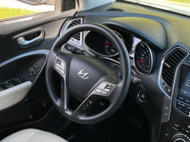 HYUNDAI - SANTA FÉ - 2013/2014 - Branca - R$ 79.900,00