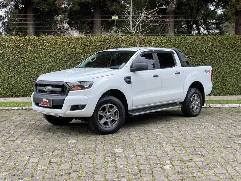FORD - RANGER - 2017/2017 - Branca - R$ 124.900,00