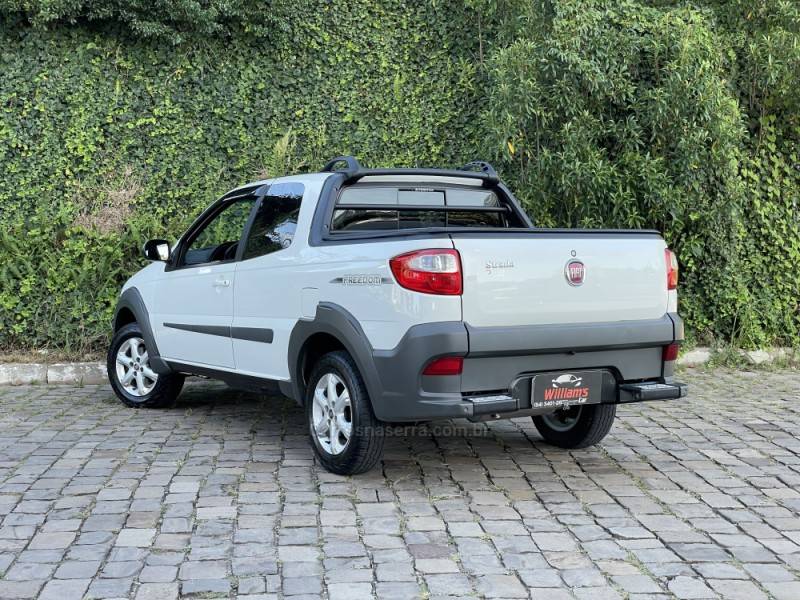 FIAT - STRADA - 2018/2019 - Branca - R$ 79.900,00