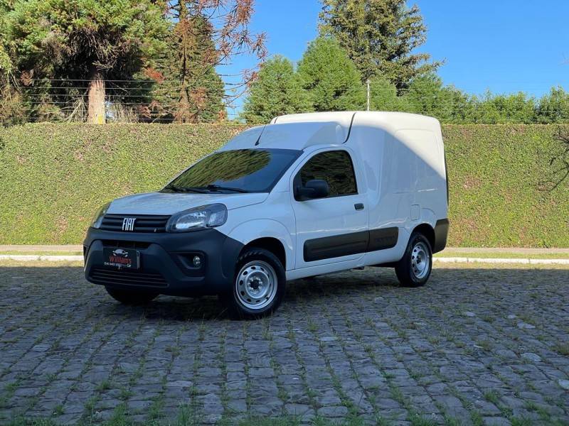 FIAT - FIORINO - 2023/2024 - Branca - R$ 89.900,00