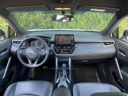 TOYOTA - COROLLA - 2021/2022 - Branca - R$ 136.900,00