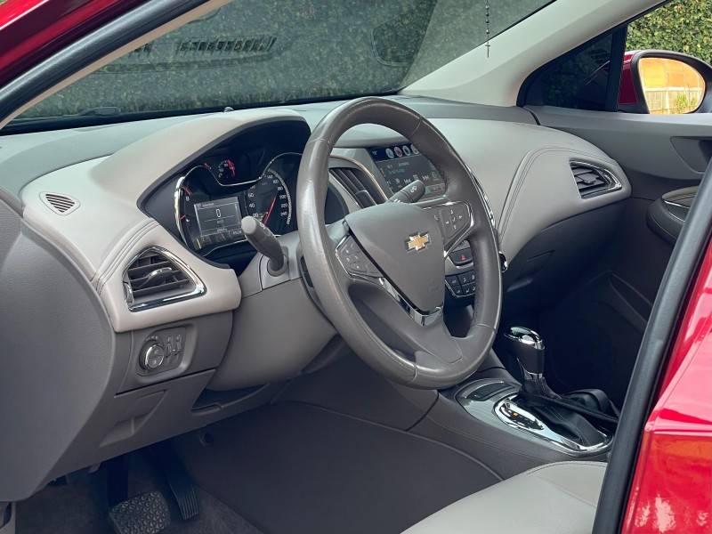 CHEVROLET - CRUZE - 2018/2019 - Vermelha - R$ 104.900,00
