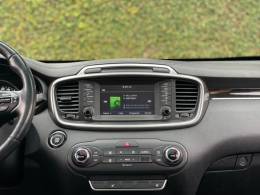 KIA MOTORS - SORENTO - 2015/2016 - Prata - R$ 102.900,00