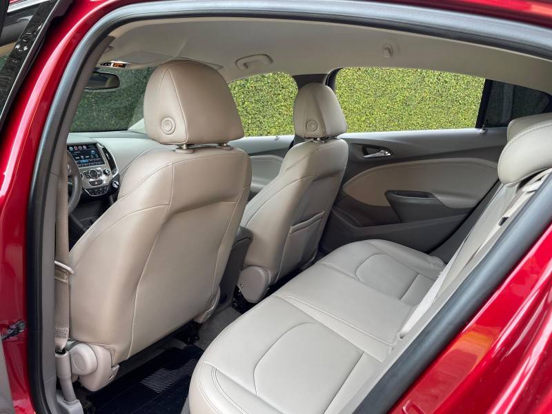 CHEVROLET - CRUZE - 2018/2019 - Vermelha - R$ 104.900,00