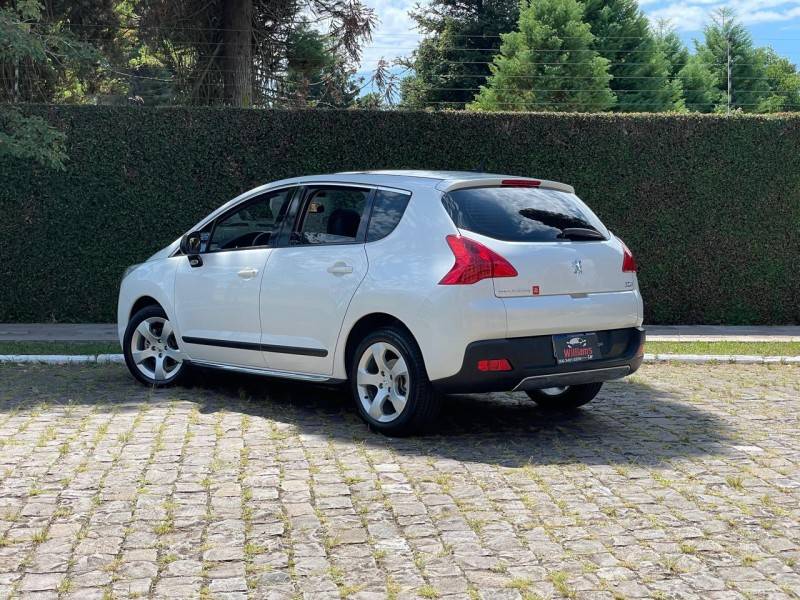 PEUGEOT - 3008 - 2012/2013 - Branca - R$ 43.900,00