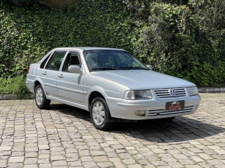 VOLKSWAGEN - SANTANA - 2000/2000 - Prata - R$ 28.900,00