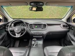 KIA MOTORS - SORENTO - 2015/2016 - Prata - R$ 102.900,00