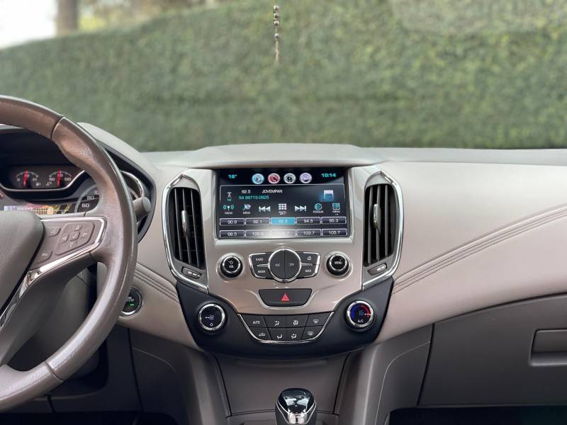 CHEVROLET - CRUZE - 2018/2019 - Vermelha - R$ 104.900,00