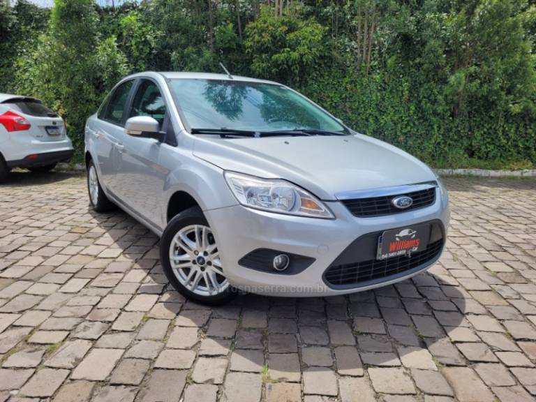 FORD - FOCUS - 2013/2013 - Prata - R$ 44.900,00