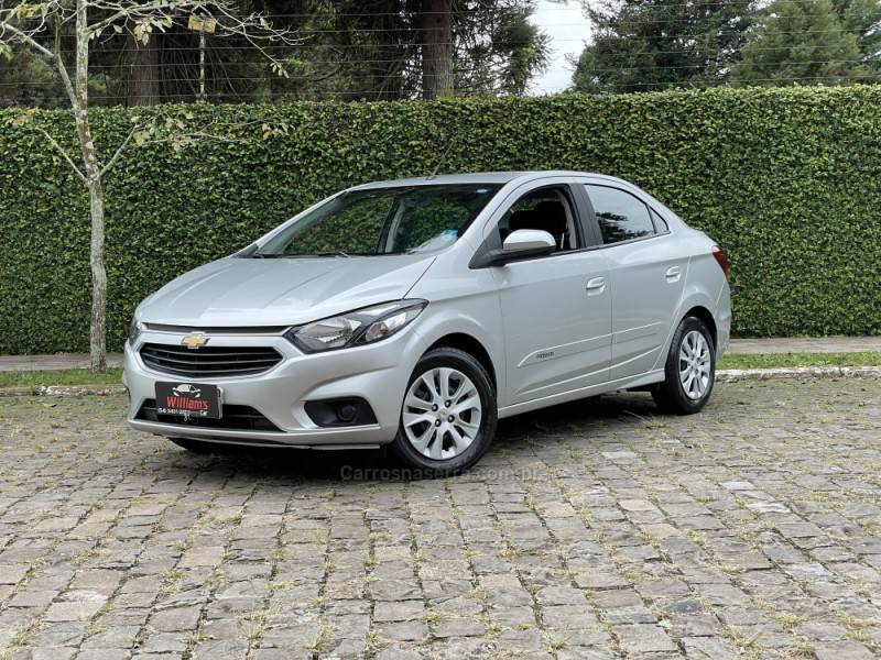 CHEVROLET - PRISMA - 2017/2018 - Prata - R$ 64.900,00
