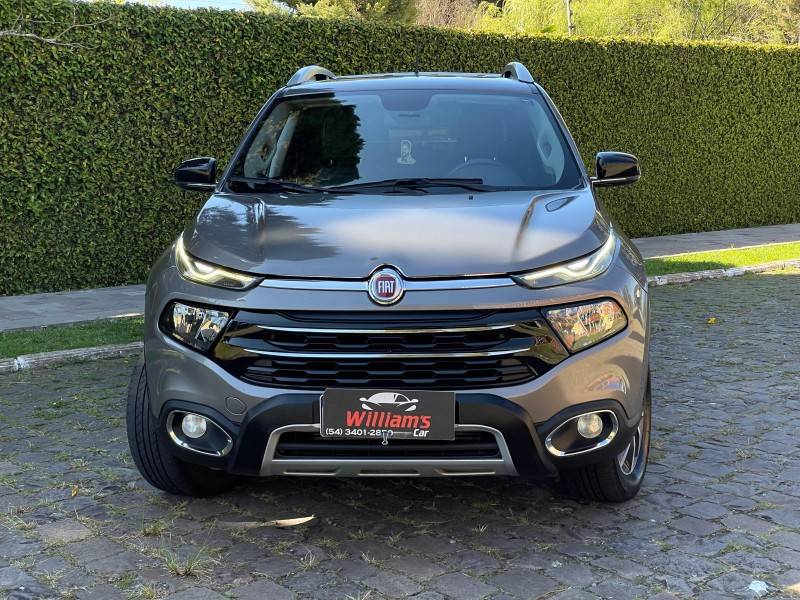 FIAT - TORO - 2020/2021 - Preta - R$ 109.900,00