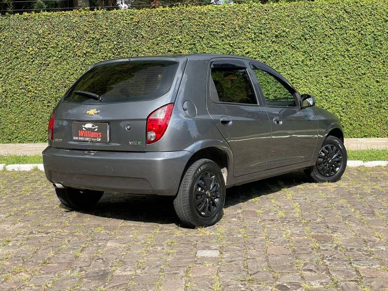 CHEVROLET - CELTA - 2011/2012 - Cinza - R$ 26.900,00