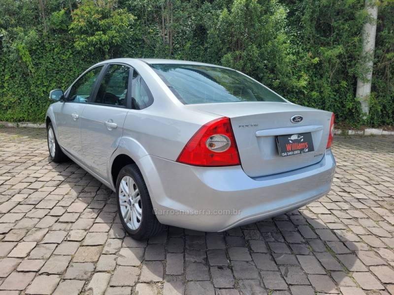 FORD - FOCUS - 2013/2013 - Prata - R$ 44.900,00